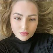 Emphatische Jurastudentin gibt Nachhilfe in Strafrecht, öffentlichen Recht und Zivilrecht